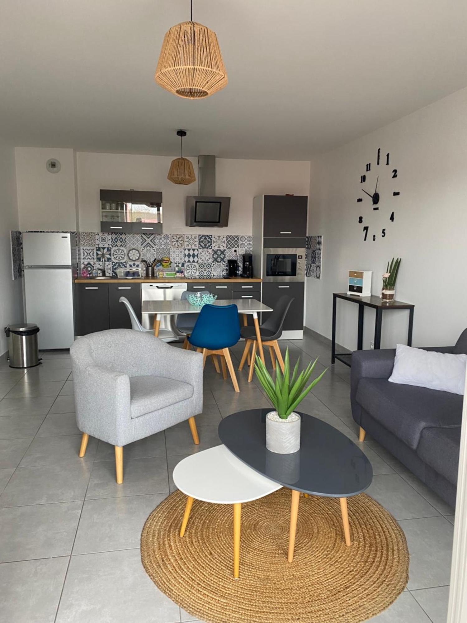 Appartement Neuf A St Jean De Niost Tout Confort Saint-Jean-de Niost エクステリア 写真